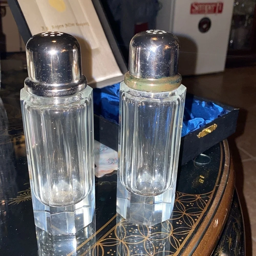 Vintage FB Rogers Silver Co. Large Crystal Salt & Pepper Shakers In Orig. Case